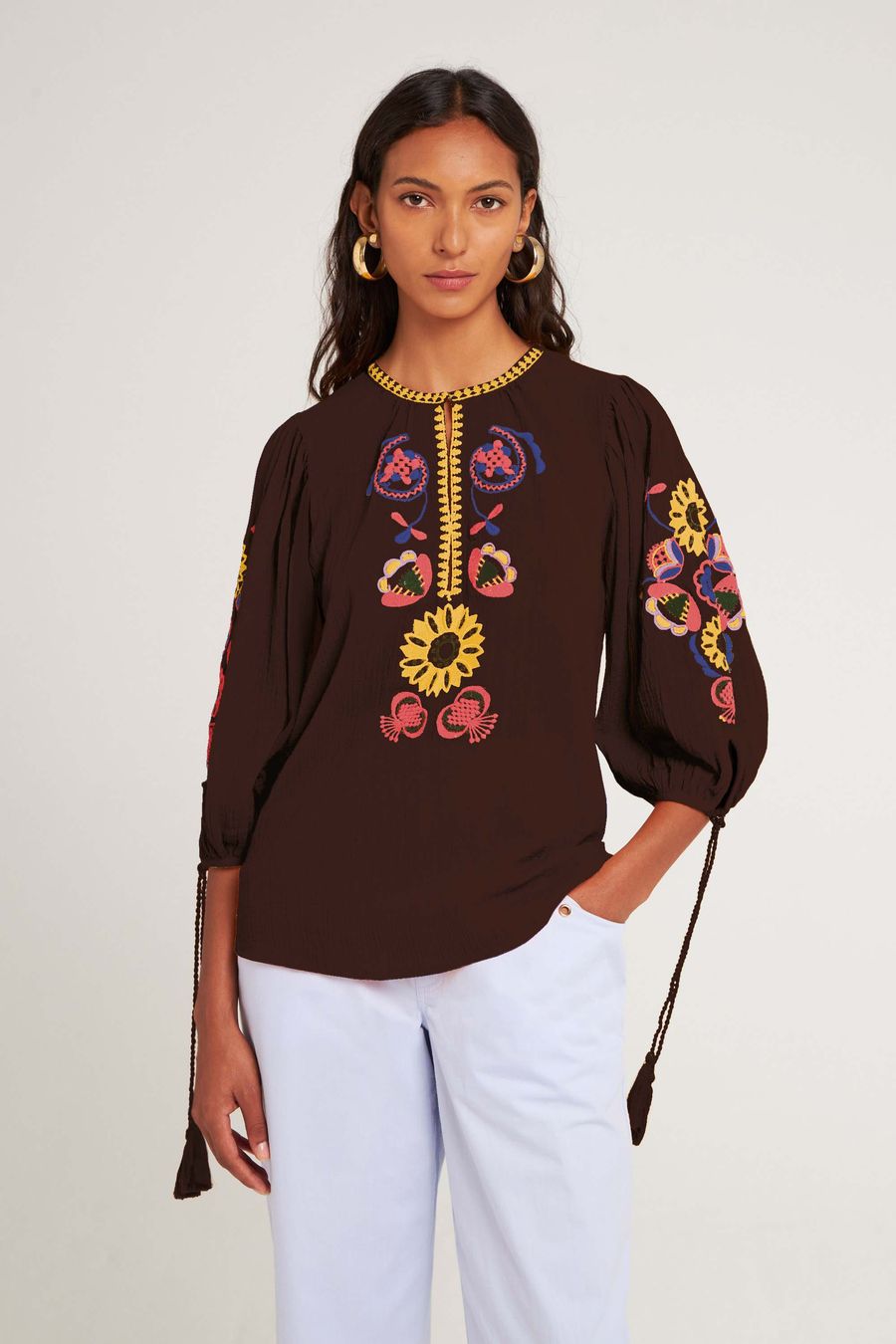 Antikbatik Magoo embroidered blouse