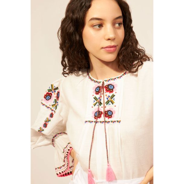 Antikbatik Milda embroidered blouse